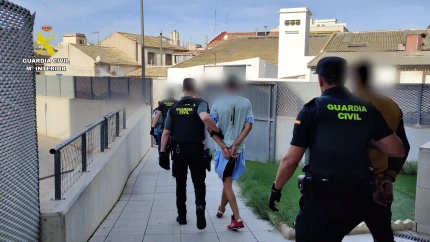 Cinco detenidos en Almoradí por múltiples robos en comercios y vehículos