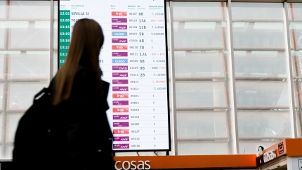 Paneles informativos en la Estación de Madrid - Puerta de Atocha - Almudena Grandes