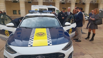 La Policía Local de Alicante estrena una Oficina Móvil de Atención al Ciudadano y renueva su flota con 10 nuevos coches patrulla