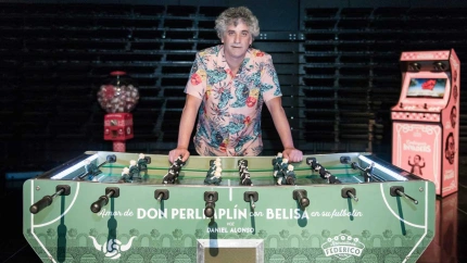 Álex Peña y el futbolín