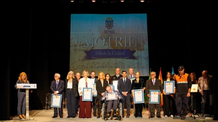 Motril rinde homenaje a sus ciudadanos e instituciones ilustres en el Día de la Ciudad