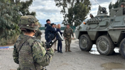 El Ejército de Tierra despliega por sorpresa a 200 militares en la costa de Motril