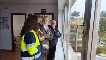 El alcalde de Plasencia, Fernando Pizarro, en la depuradora de la ciudad