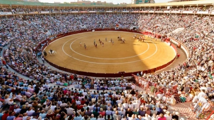 Paseíllo en la plaza de toros de Murcia