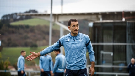 Mikel Oyarzabal en su hábitat natural, el trabajo en Zubieta.