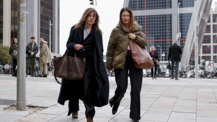 La fontanera del PSOE, Leire Díez, acudiendo al juzgado