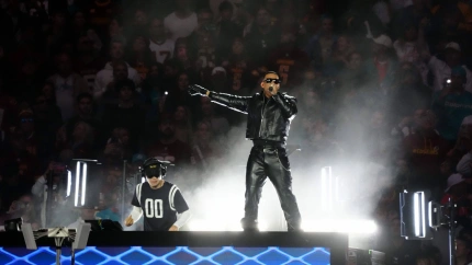 La actuación de Bizarrap y Daddy Yankee durante el descanso del partido de la NFL en el Bernabéu