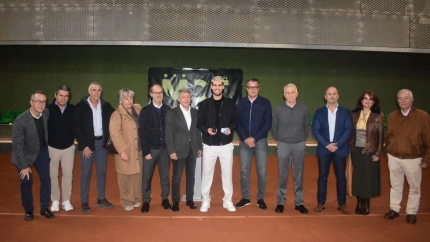 El RMCT entrega la insignia de oro a Carlos Alcaraz