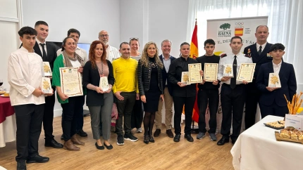 Participantes en el concurso en las instalaciones de la Esengra