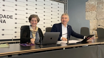 El rector de la Universidade da Coruña, Ricardo Cao, y la secretaria general de la UDC, Marta García Pérez