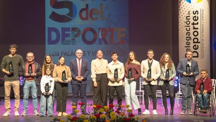 Escucha cómo alcalde y piloto reviven la gala, el cariño del municipio y los retos que afronta Rueda en su salto a Moto2