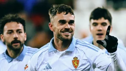 Mario Soberón celebra su gol contra el Eibar