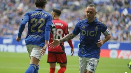 Santi Cazorla ante el Rayo Vallecano