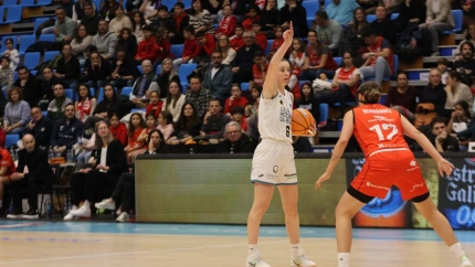 Aina Ayuso lidera la victoria de Hozono Global Jairis de Alcantarilla