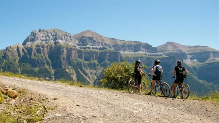 La provincia de Huesca propone rutas de cicloturismo para contemplar el paisaje y la naturaleza