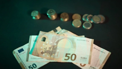 Billetes y monedas de Euro en efectivo