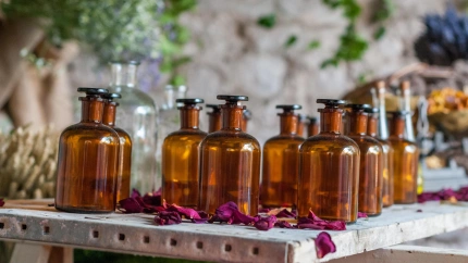 Fotografía recurso de botes vacíos