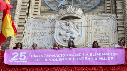 pancarta conmemorativa 25N