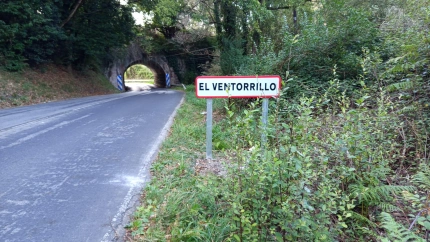 Una imagen de la carretera de La Plata, justo al paso de la vía por el túnel