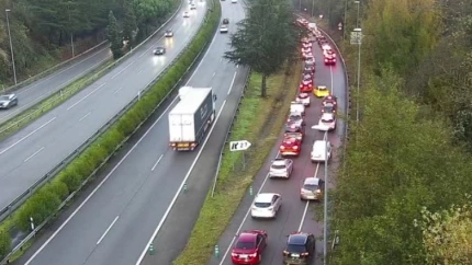 Retenciones en la autopista 'Y'