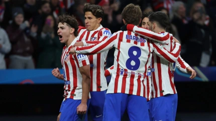 Julián Álvarez celebra el primer gol del Atlético de Madrid frente al Inter