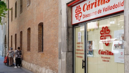 Alberto Díez, educador del programa de personas sin hogar de Cáritas Valladolid, explica en Herrera en COPE, cómo se trabaja para favorecer el acceso a la vivienda