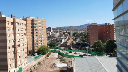 Obras de soterramiento del AVE bajo la vieja plataforma ferroviaria, que podrá convertirse en un corredor verde