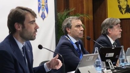 Antonio Porro (izquierda) y Felipe Miñambres, durante la última junta.