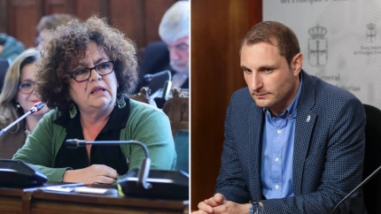 La consejera de Derechos Sociales de Asturias, Marta del Arco (i); y el portavoz parlamentario de Foro, Adrián Pumares (d)