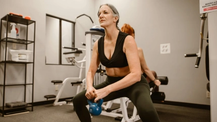 Flexiones de piernas y flexiones de brazos cada dos horas: una fórmula más eficaz que caminar una hora seguida