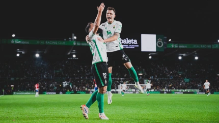iñigo vicente y andres celebran gol racing