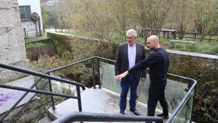 El alcalde, Miguel Fernández, y el concejal de Promoción Económica, Mauricio Repetto, visitaron el edificio con motivo del inicio de las obras
