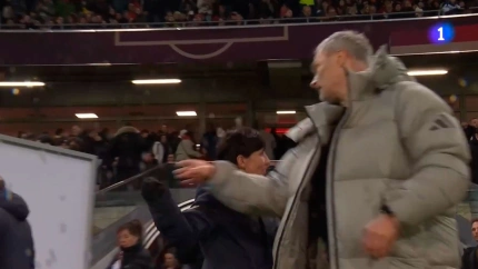 Tensión entre Sonia Bermúdez y el seleccionador alemán al acabar el partido entre Alemania y España