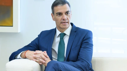 3BJTP5D Madrid, Spain. 16th June, 2025. The President of the Government, Pedro Sanchez, is seen during a meeting with Yolanda Diaz (not in view), the second Vice President at the Moncloa Palace. The meeting between Sanchez and Diaz takes place to address the crisis caused by the alleged link in the Koldo plot of the former secretary of Organization of the PSOE Santos Cerdan. Credit: SOPA Images Limited/Alamy Live News