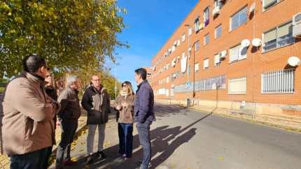 El desprendimiento afecta a la fachada principal del edificio de la calle Río Tíber, 6