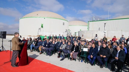 Acto de inauguración en La Calahorra de la planta de biometano agroindustrial de AGR