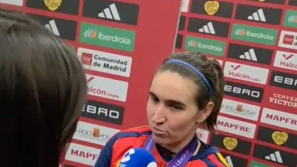 Mariona Caldentey con Andrea Peláez