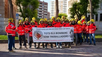 87 Bomberos Voluntarios De 13 Parques De Tarragona Y Terres De L'ebre (Tarragona) Presentan 3 Demandas Conjuntas Contra La Generalitat De Catalunya Para Pedir Derechos Laborales