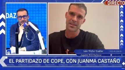Juanma Castaño entrevistando a 'Pichu' Cuéllar