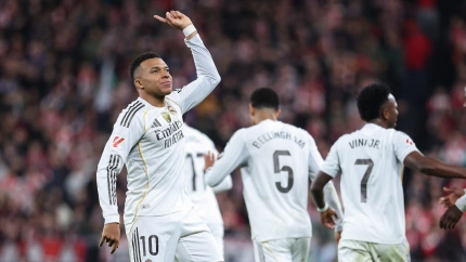 Kylian Mbappé del Real Madrid CF celebra un gol durante la Liga española, LaLiga EA Sports, partido de fútbol disputado entre el Athletic Club de Bilbao y el Real Madrid en San Mamés