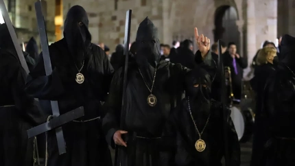 Un momento de la procesión de Jesús Nazareno en Zamora