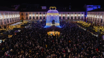 Encendido de la iluminación navideña en la Plaza Mayor