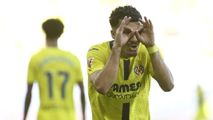Mikautadze celebra su gol, en el Villarreal - Getafe