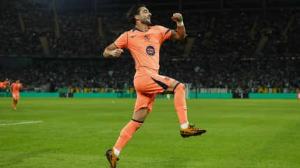 Ferran Torres celebra el 1-1 del Barcelona contra el Betis