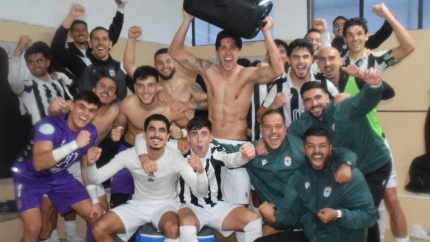 El Badajoz celebra su triunfo en Montehermoso