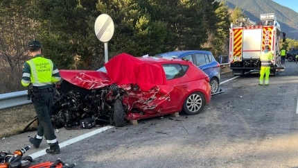 Un aparatoso accidente deja un fallecido y varios heridos