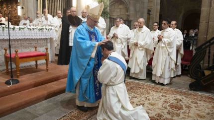 Ordenación de un nuevo presbítero en la diócesis de Tui-Vigo
