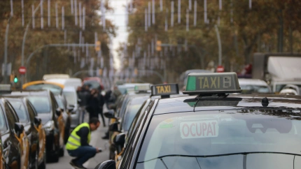 La convocatoria, liderada por la asociación Élite Taxi, hace un llamamiento a una “movilización histórica”
