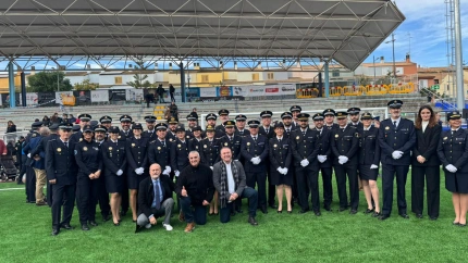 Agentes de la Policía Local de Dénia durante el acto de reconocimiento celebrado en Paiporta