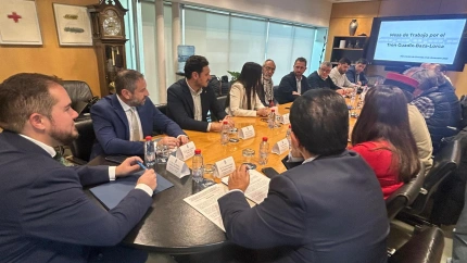 Reunión de la mesa del ferrocarril con Diputación